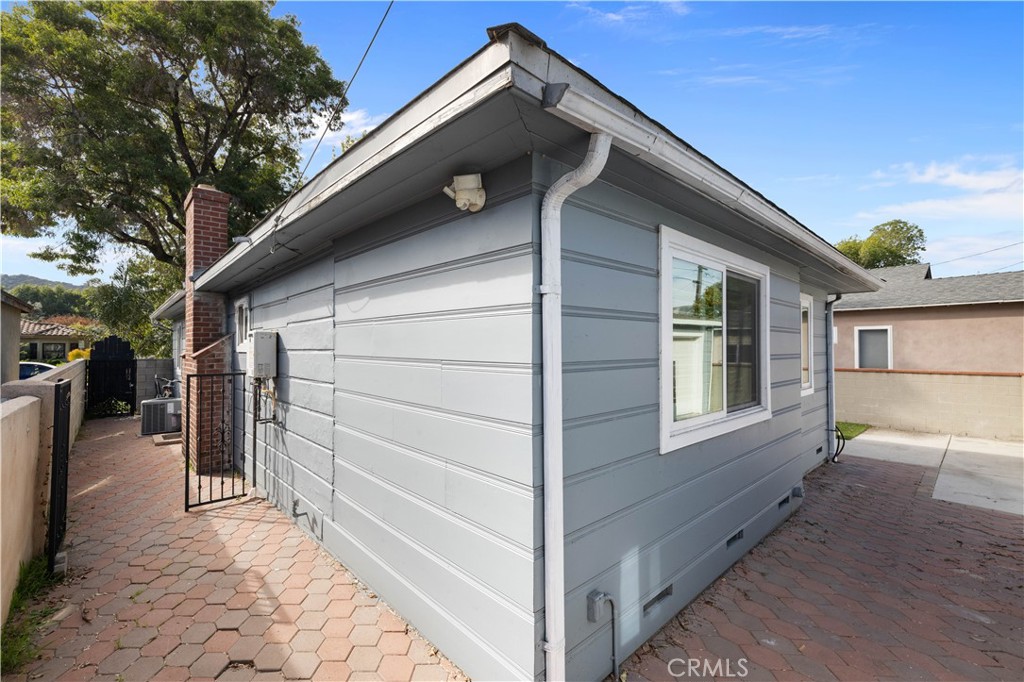 MLS #SR25268518 image #6