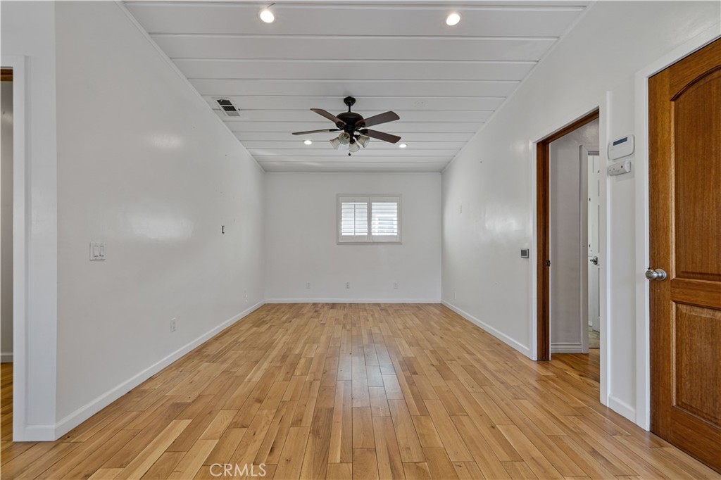 MLS #SR25268518 image #9