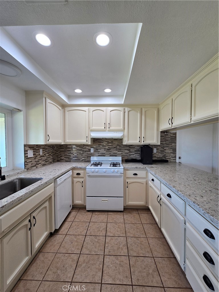 MLS #SR25268525 image #3