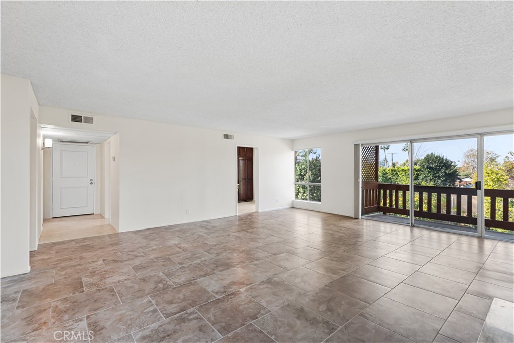 MLS #SR25268550 image #5