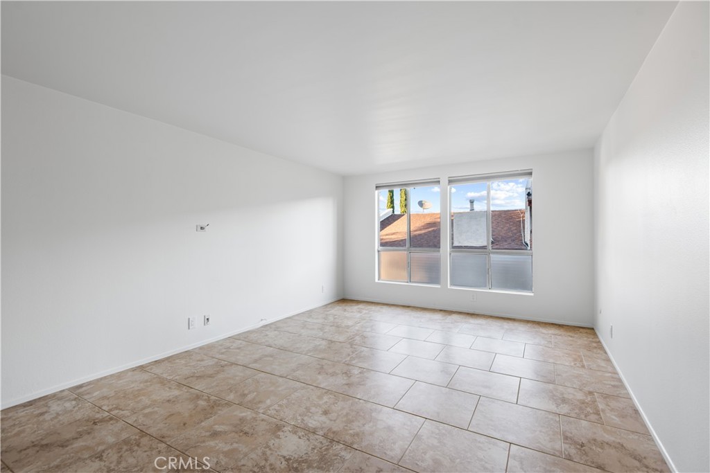 MLS #SR25268550 image #8