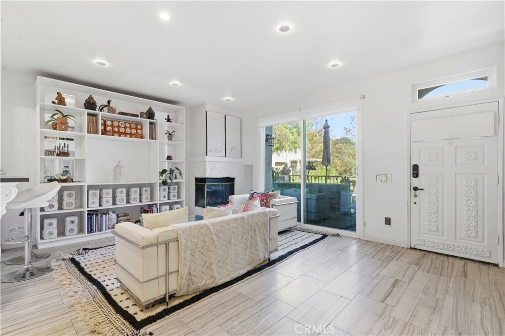 MLS #SR25268561 image #14