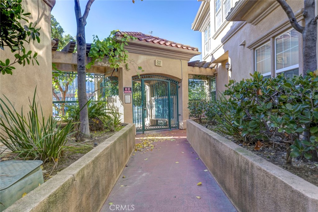 MLS #SR25268639 image #3