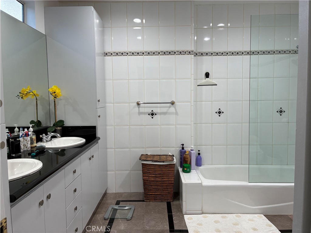 MLS #SR25268872 image #3