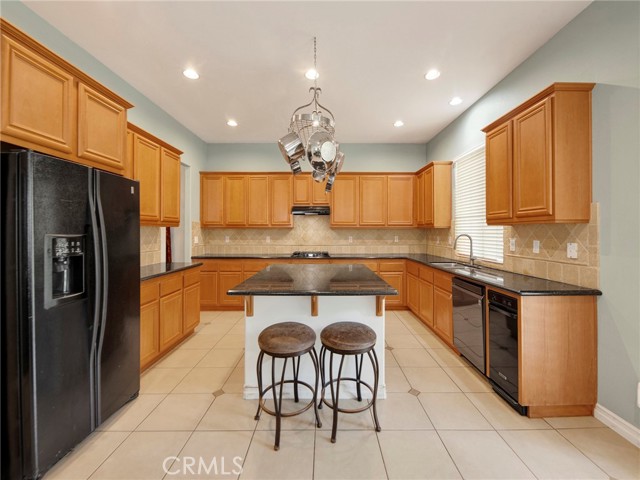 MLS #SR25268916 image #9