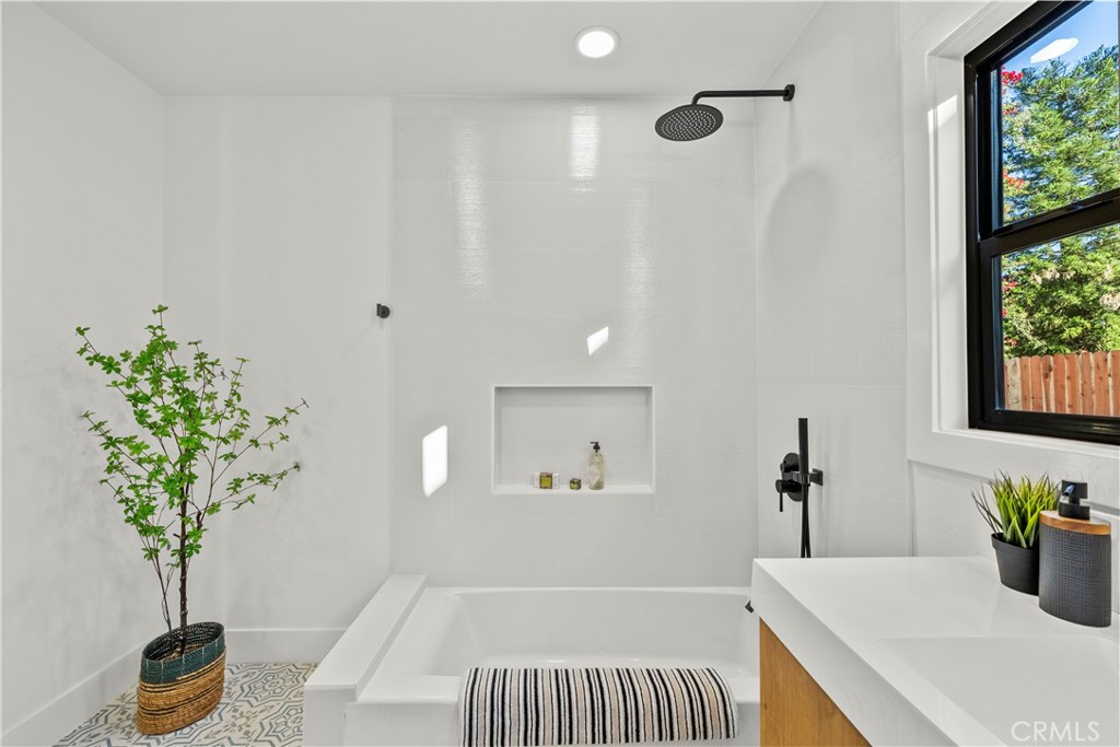 MLS #SR25268958 image #15