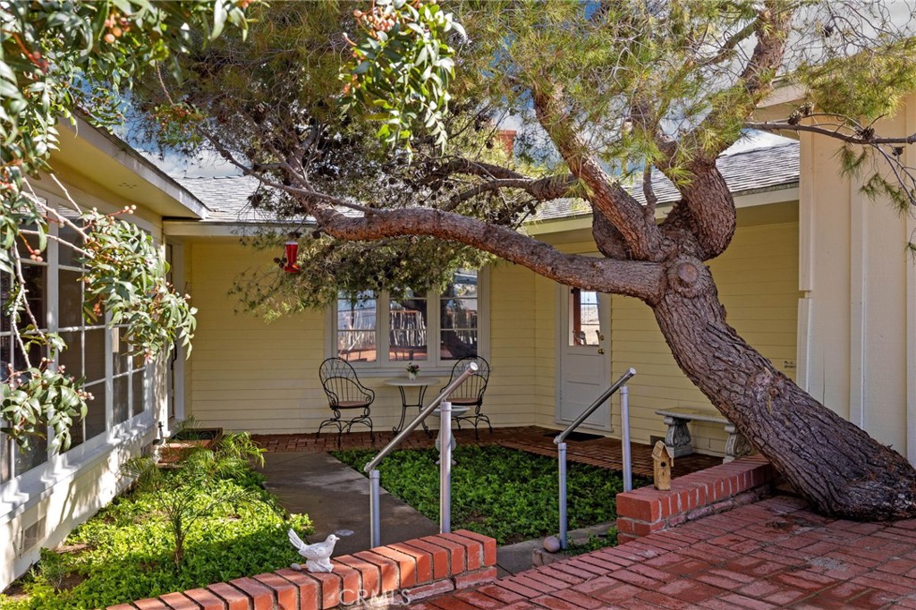 MLS #SR25268988 image #2