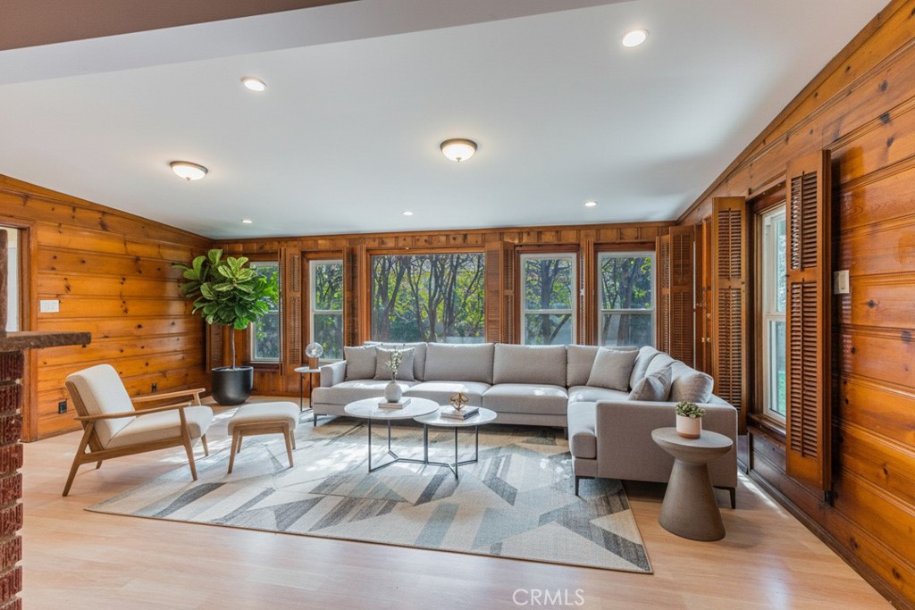 MLS #SR25269180 image #3