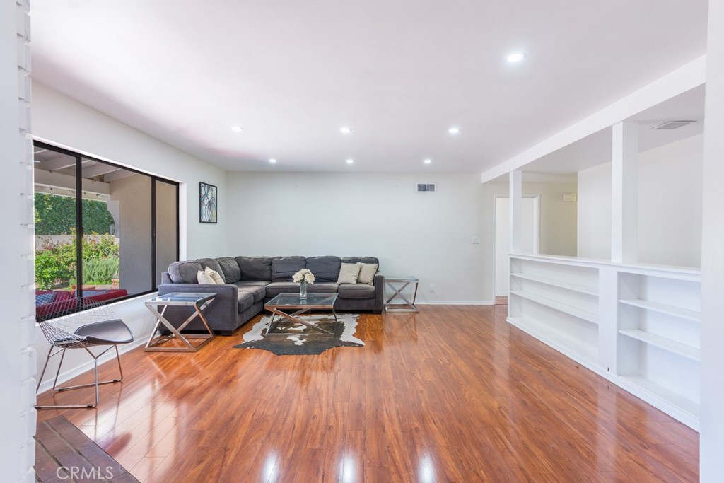 MLS #SR25269245 image #10