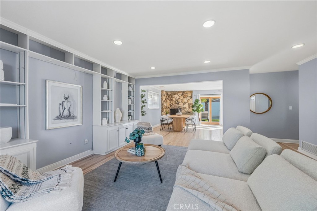 MLS #SR25269266 image #8