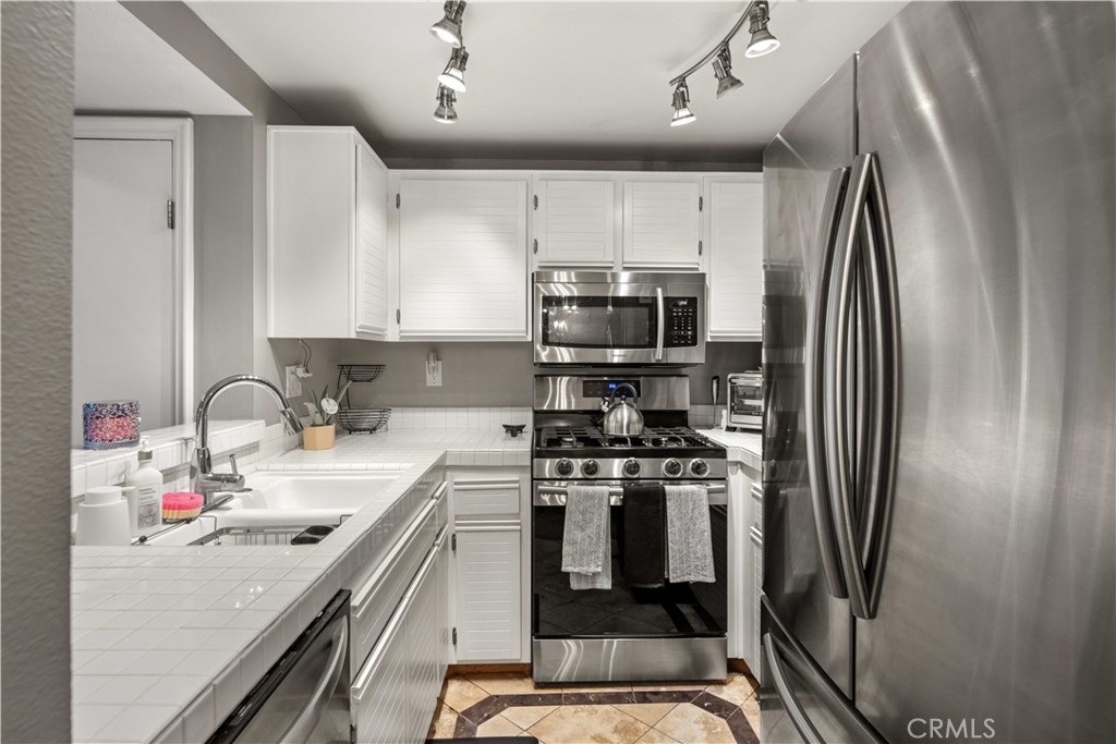 MLS #SR25269329 image #10