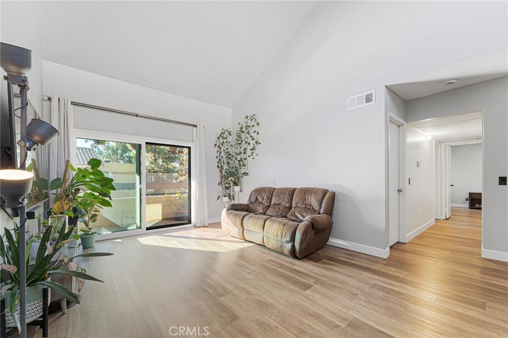 MLS #SR25269410 image #8