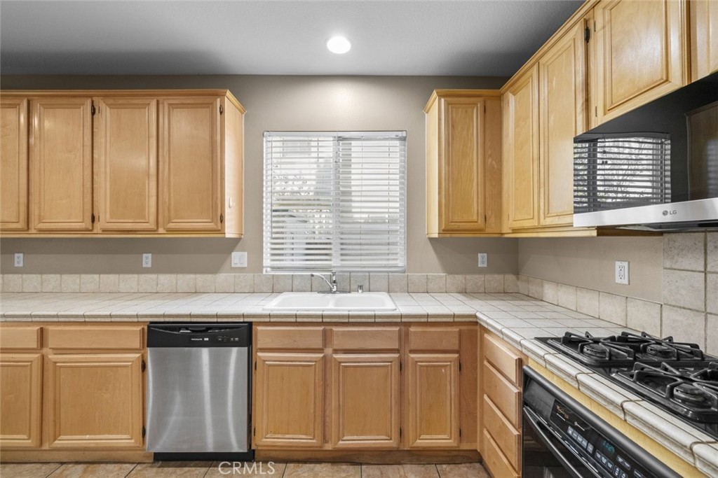 MLS #SR25269418 image #9