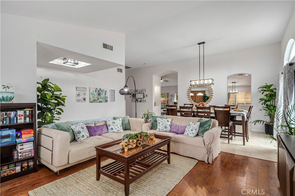 MLS #SR25269503 image #8