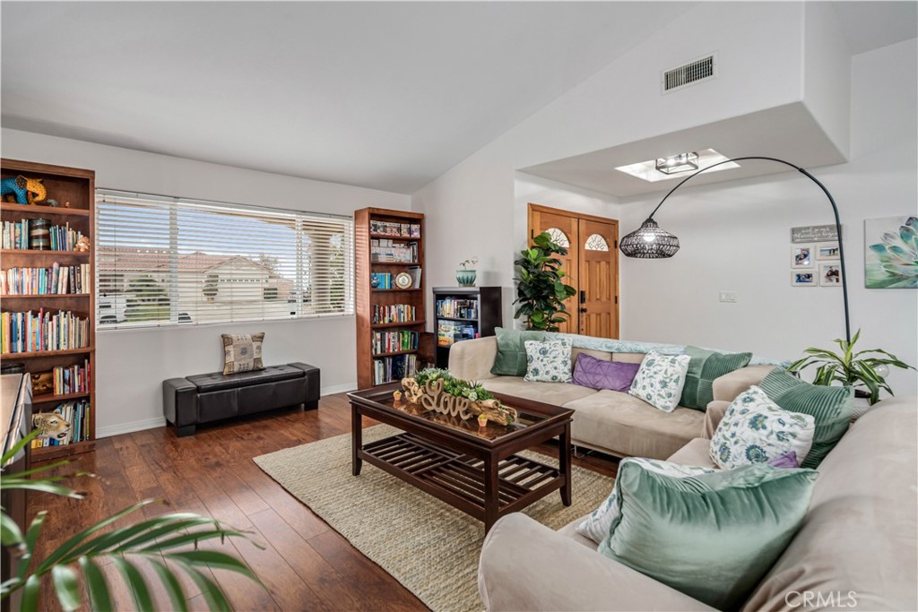 MLS #SR25269503 image #9