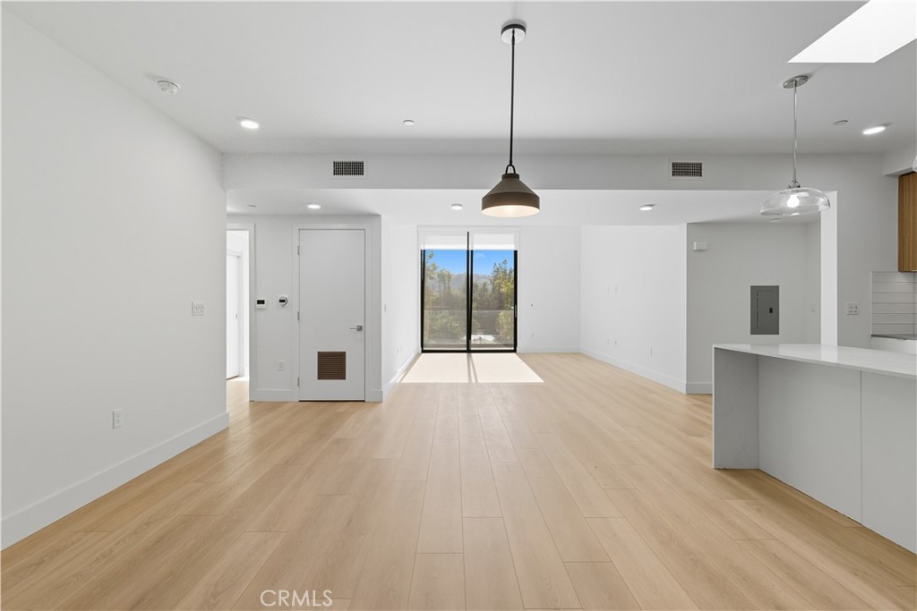 MLS #SR25269549 image #2