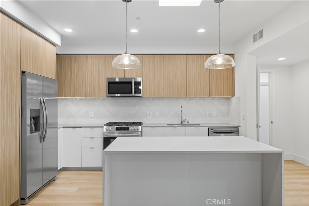 MLS #SR25269571 image #4