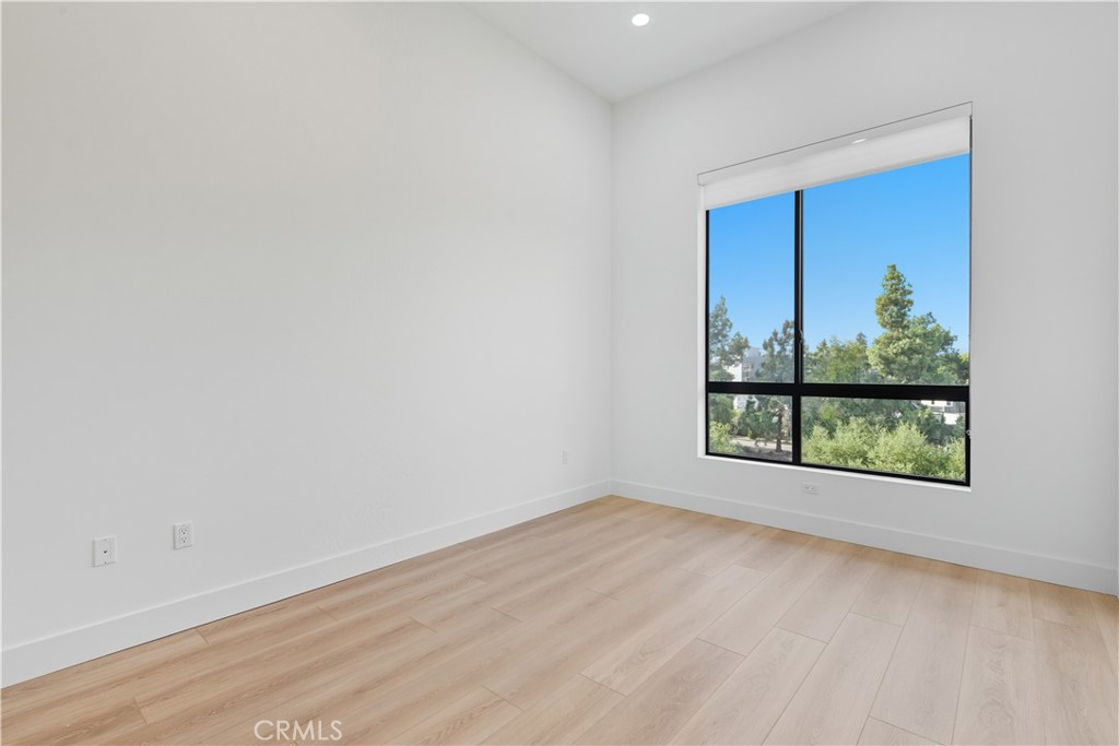 MLS #SR25269571 image #8