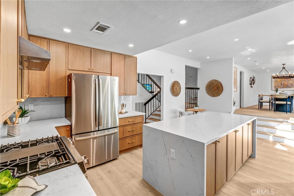 MLS #SR25269589 image #10