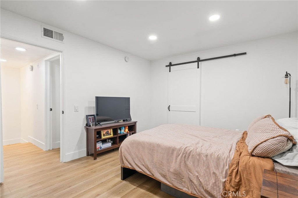 MLS #SR25269658 image #16