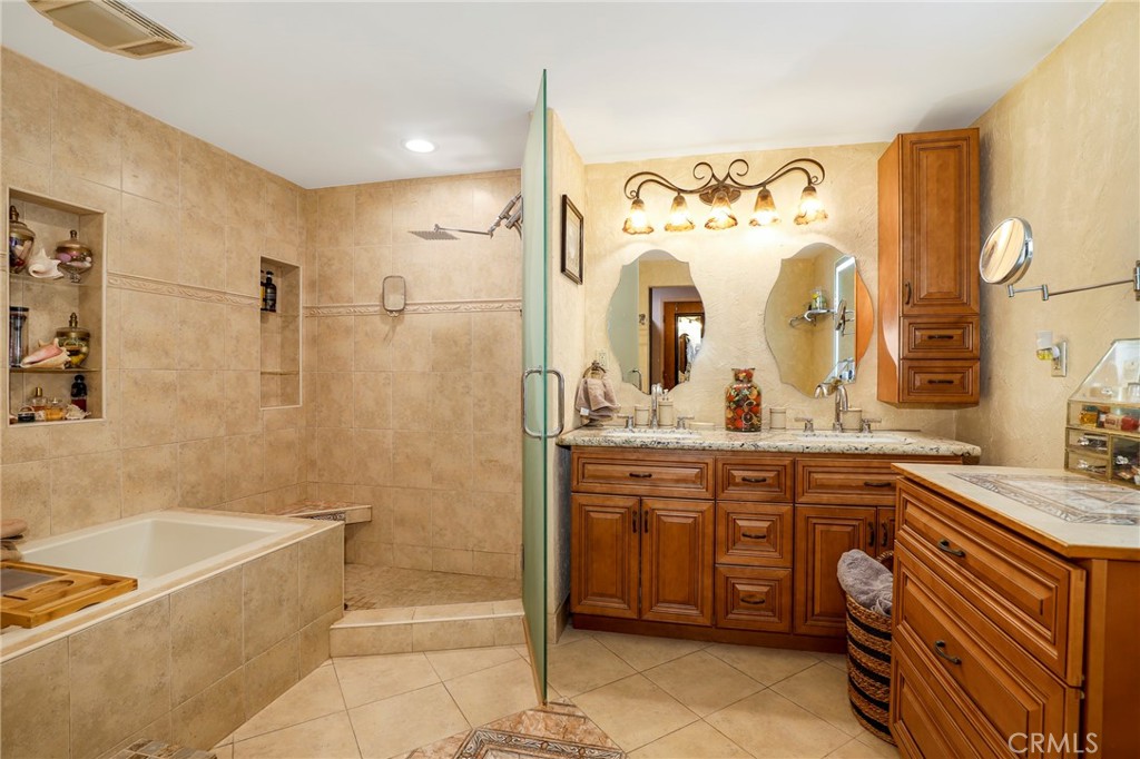 MLS #SR25269772 image #17