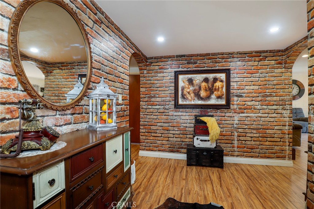 MLS #SR25269772 image #5