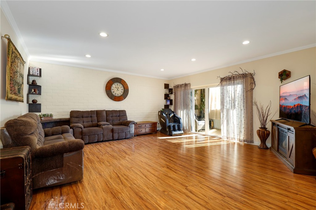 MLS #SR25269772 image #6