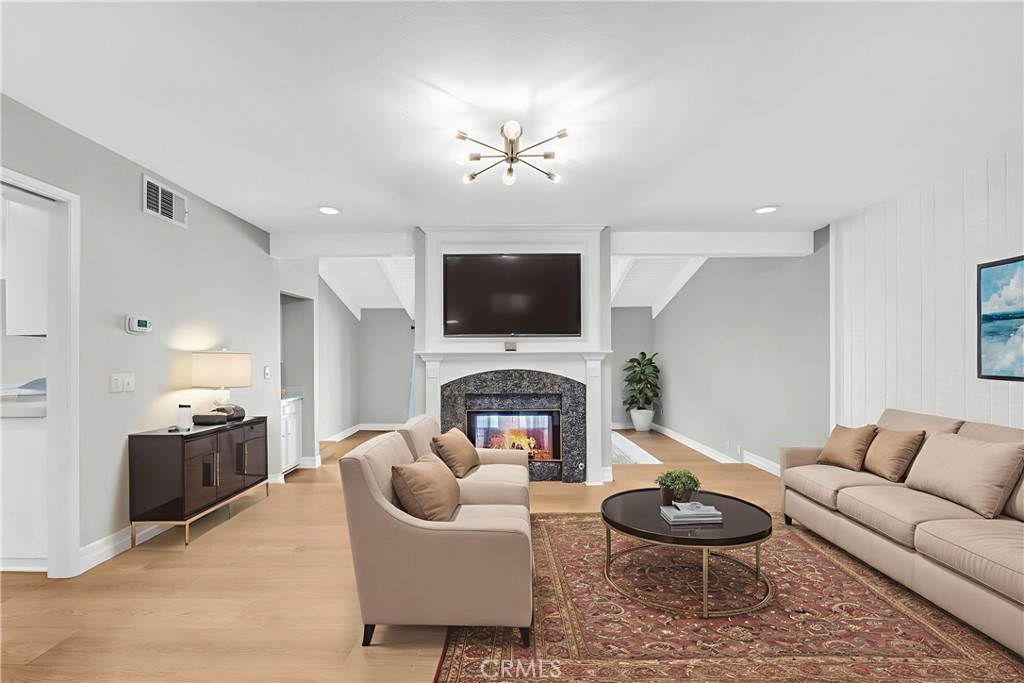 MLS #SR25247058 image #1