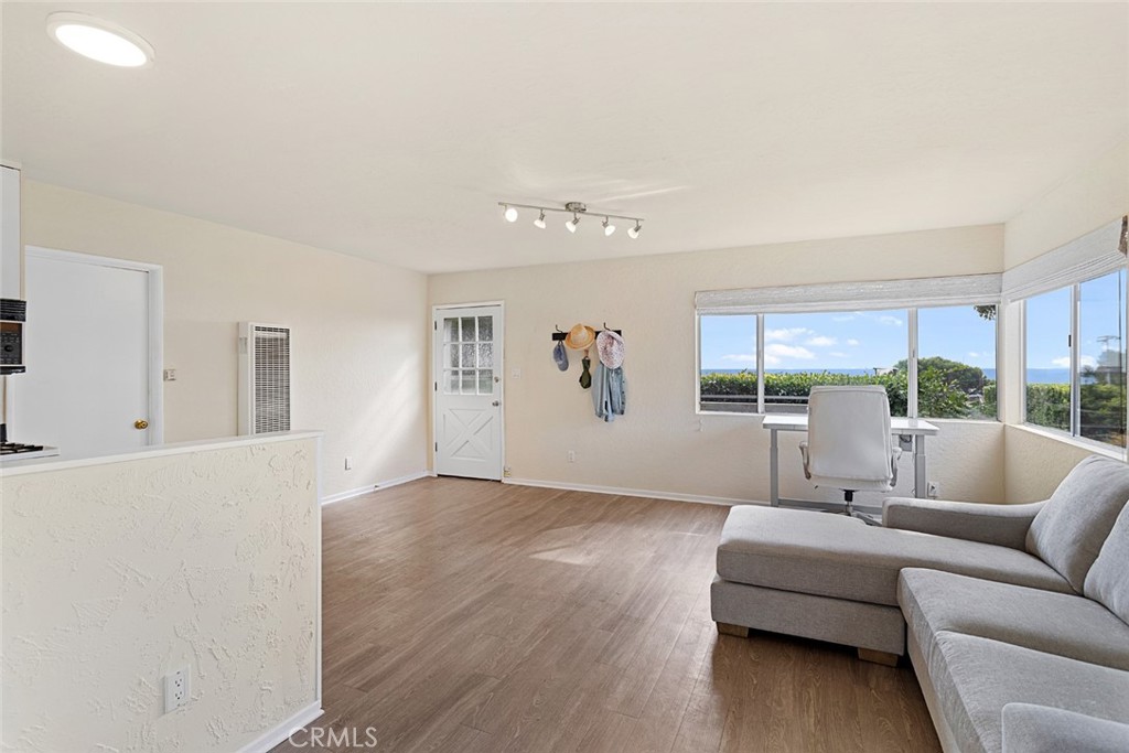 MLS #SR25269956 image #1