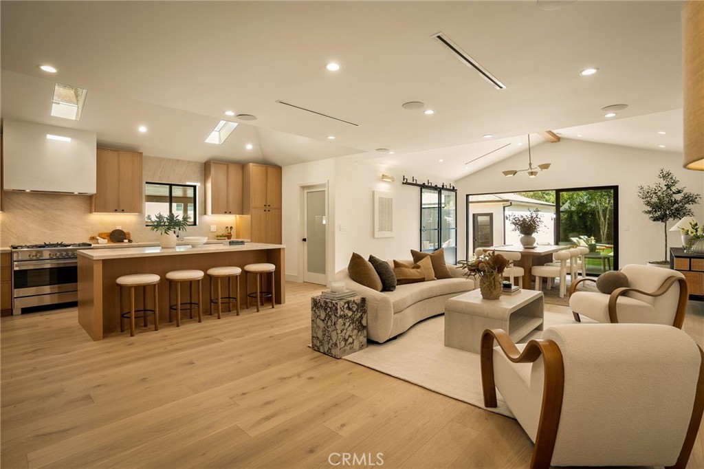 MLS #SR25269990 image #2