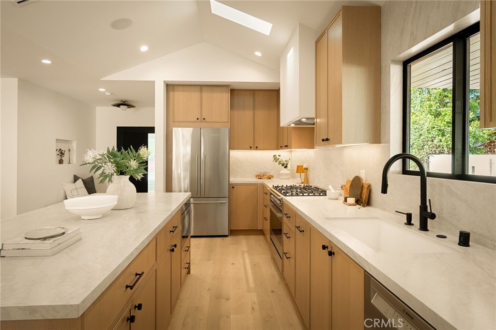 MLS #SR25269990 image #6