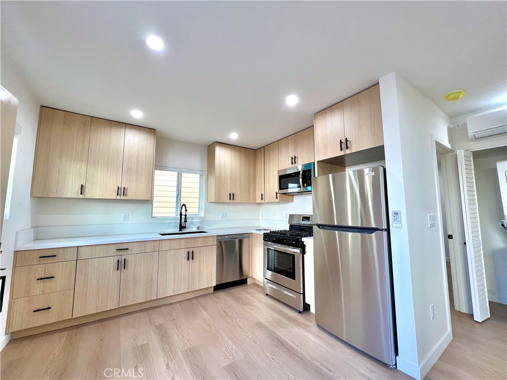 MLS #SR25270036 image #2