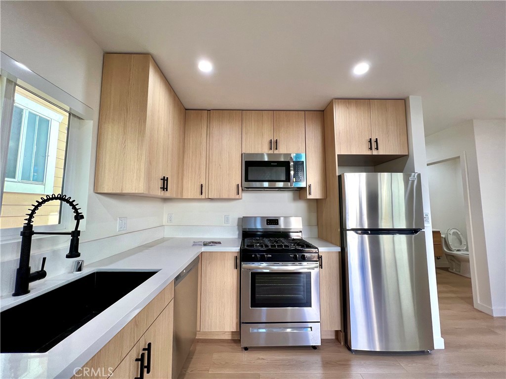 MLS #SR25270036 image #3