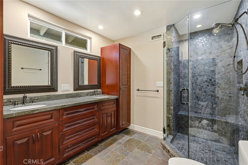 MLS #SR25270071 image #14