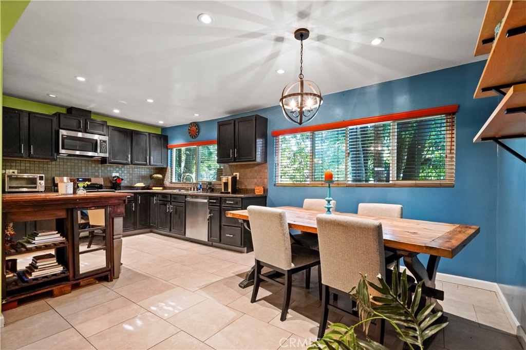 MLS #SR25270092 image #4