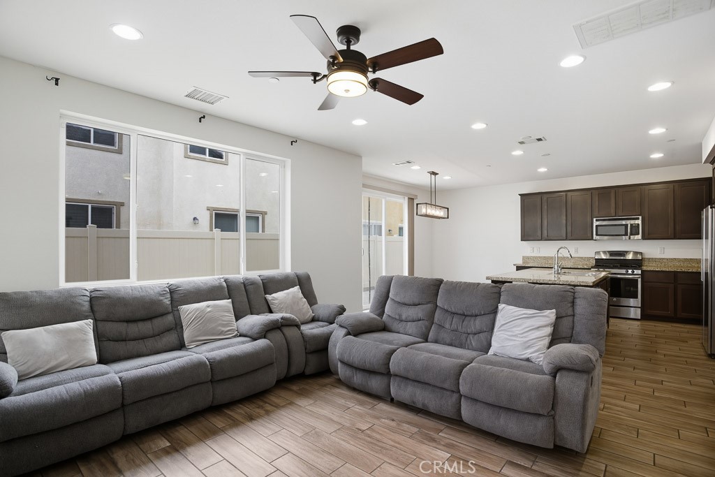 MLS #SR25270102 image #4