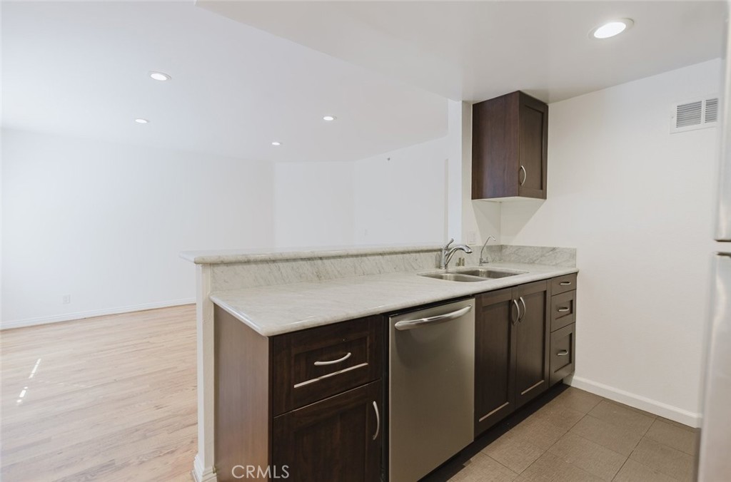 MLS #SR25270103 image #7