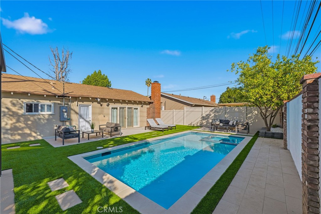 MLS #SR25270111 image #2