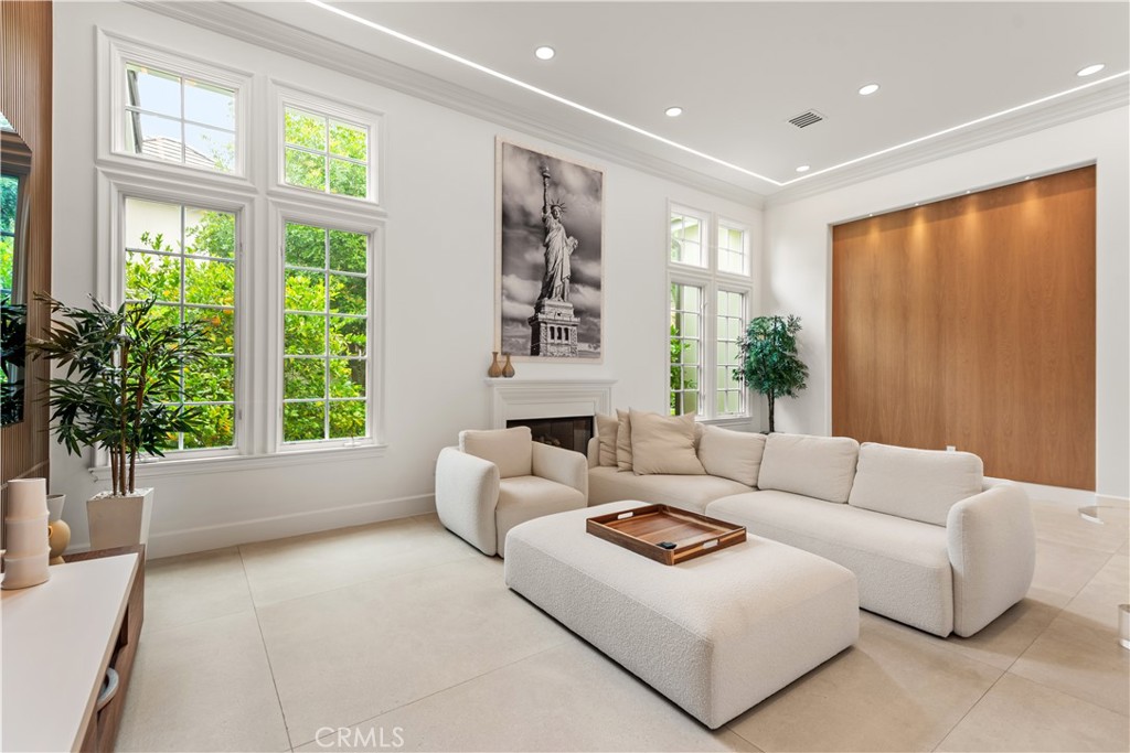 MLS #SR25270112 image #4