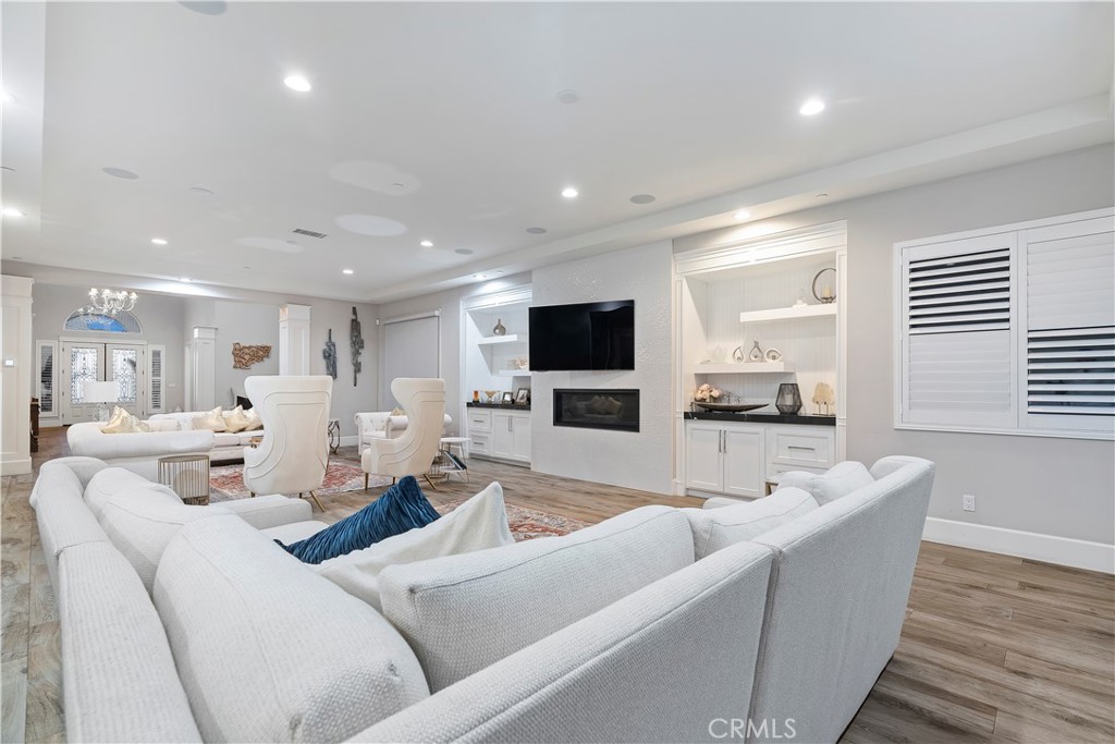 MLS #SR25270119 image #6