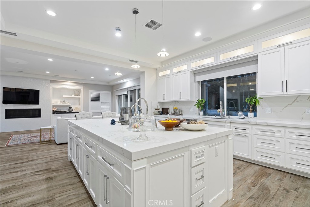 MLS #SR25270119 image #9