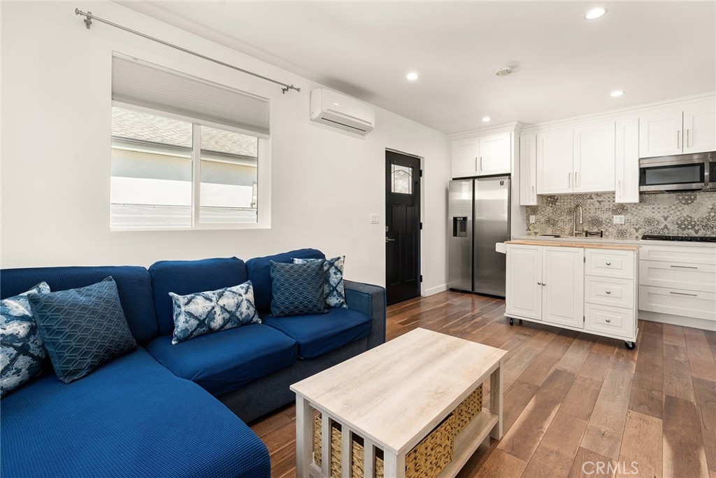 MLS #SR25270138 image #3