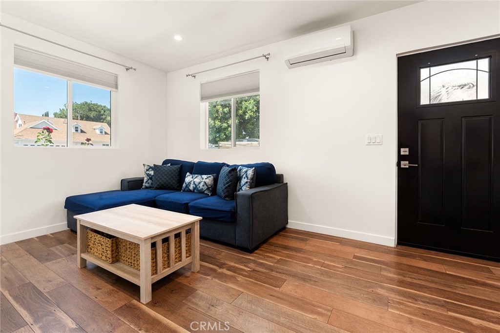 MLS #SR25270138 image #5