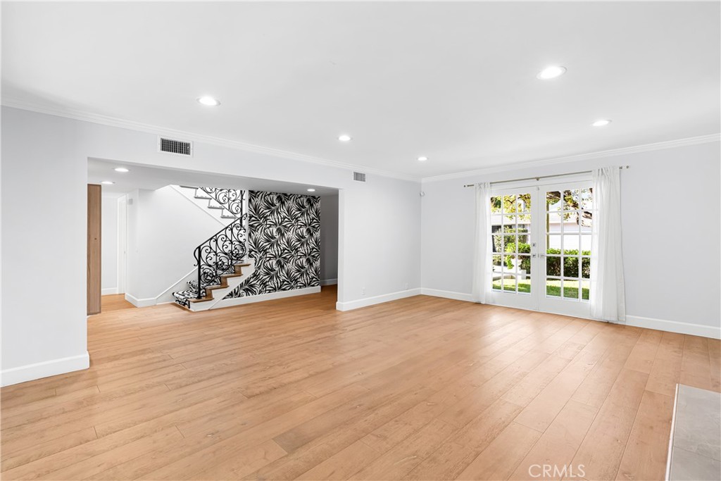 MLS #SR25270302 image #9