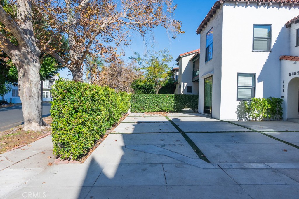 MLS #SR25270326 image #1