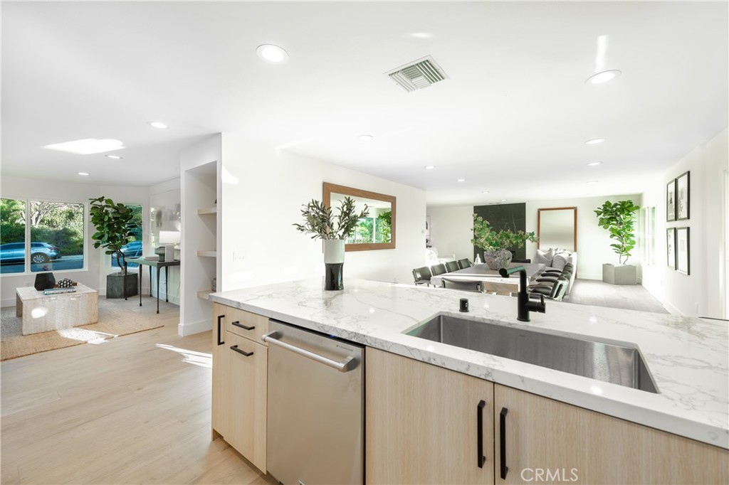 MLS #SR25270374 image #18