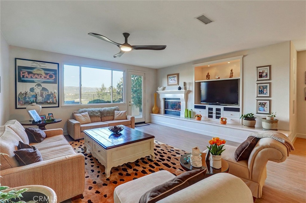 MLS #SR25270378 image #12