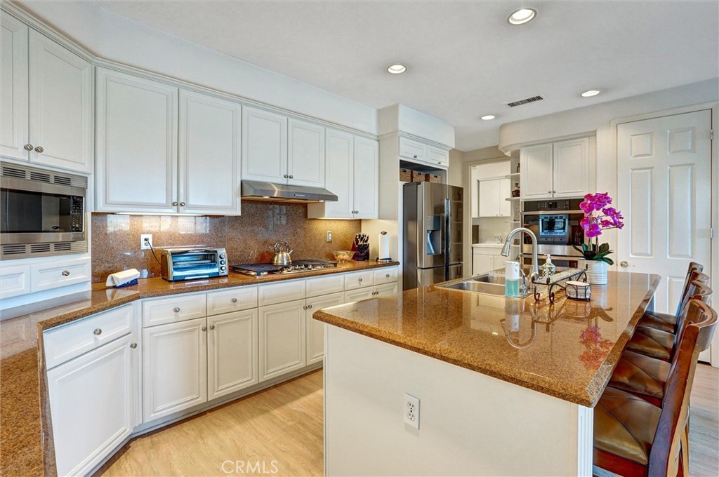 MLS #SR25270378 image #16