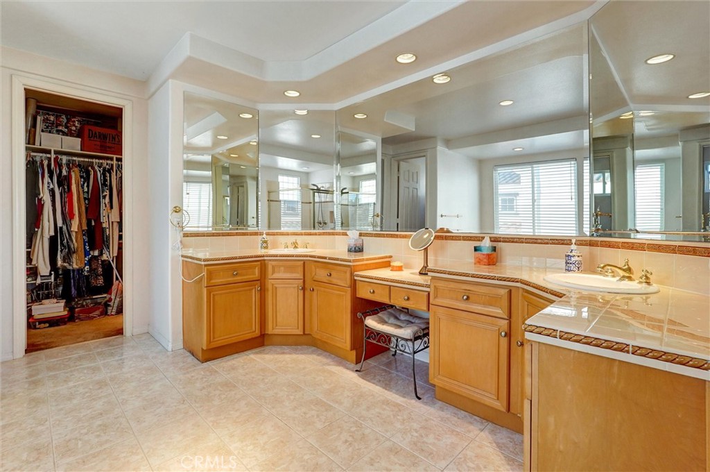 MLS #SR25270378 image #35