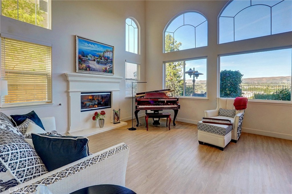 MLS #SR25270378 image #5